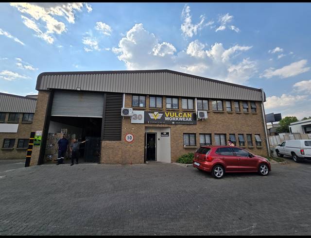 428M² WAREHOUSE TO LET IN MEADOWDALE